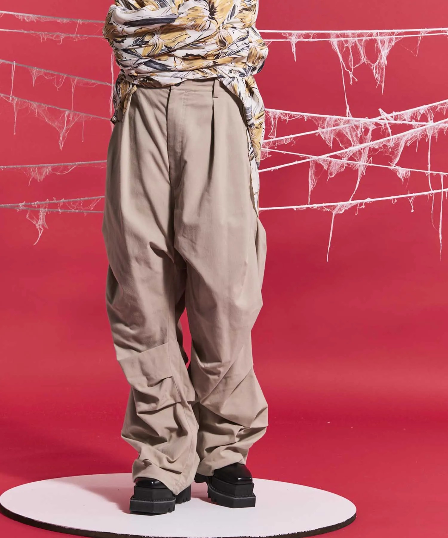 【24AW PRE-ORDER】Prime-Wide Random Tucks Parachute Pants