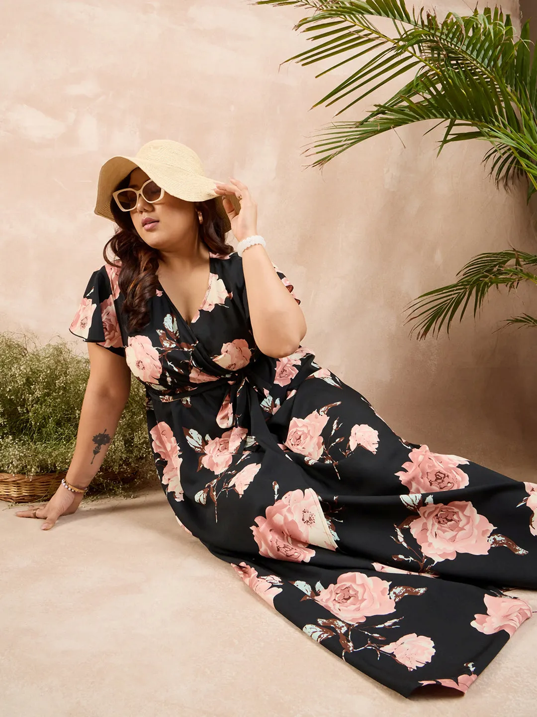 Berrylush Curve Women Black Floral Print V-Neck Belted Maxi Dress