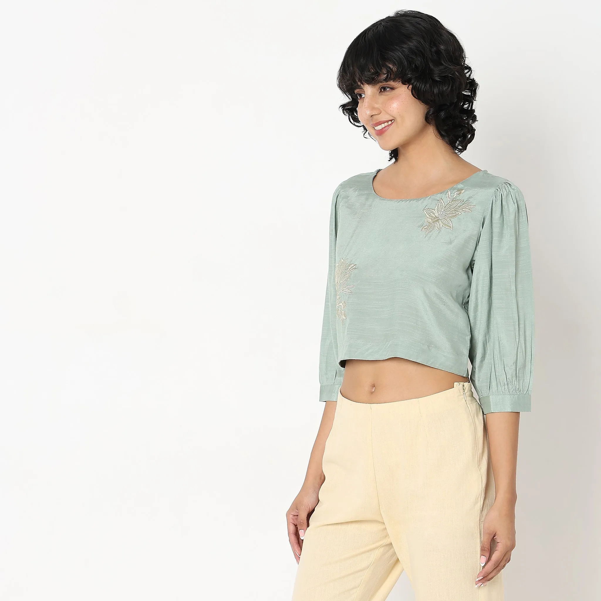 Boxy Fit Solid Crop Top