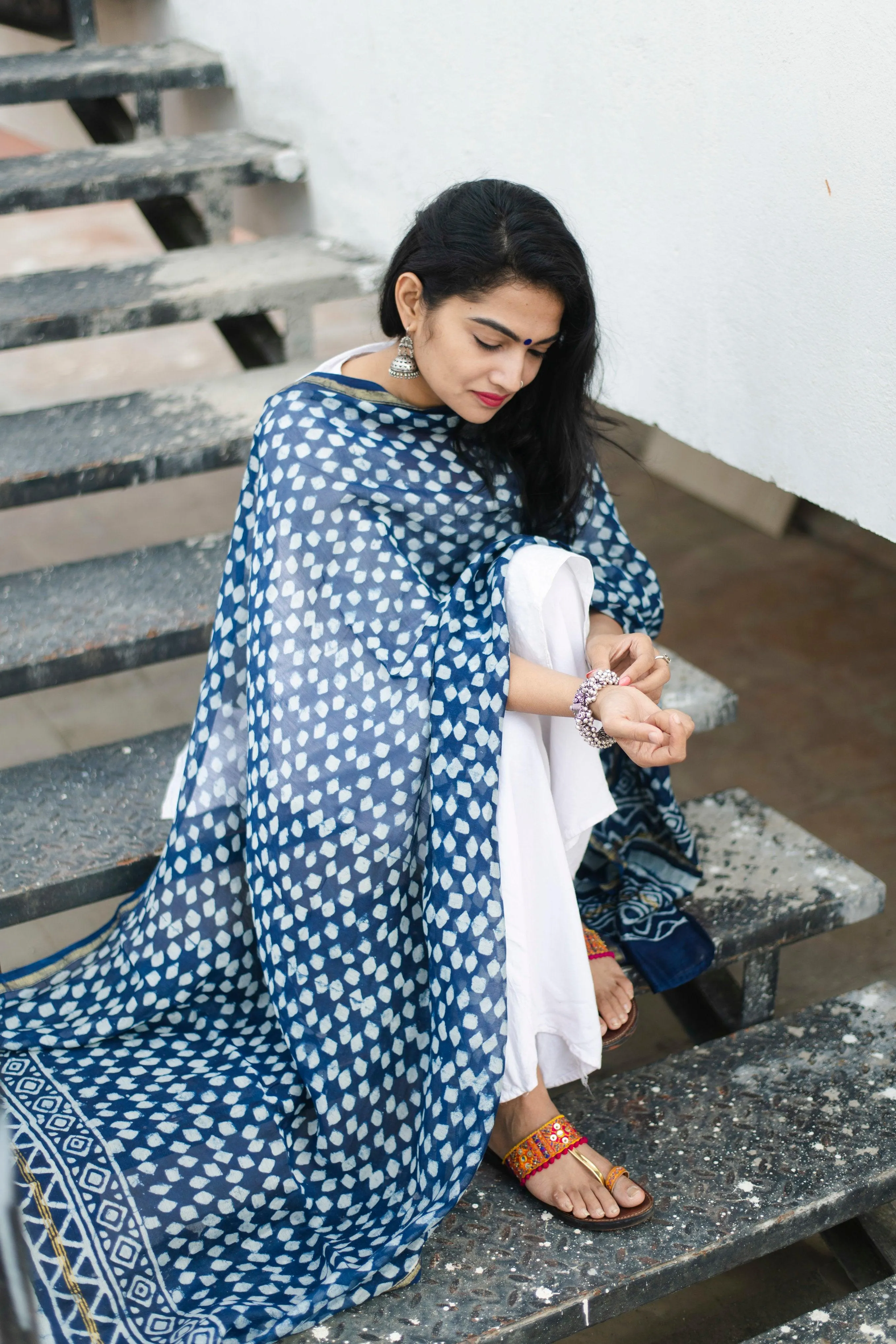 Kaisori Indigo Chanderi Dupatta - Chand taara