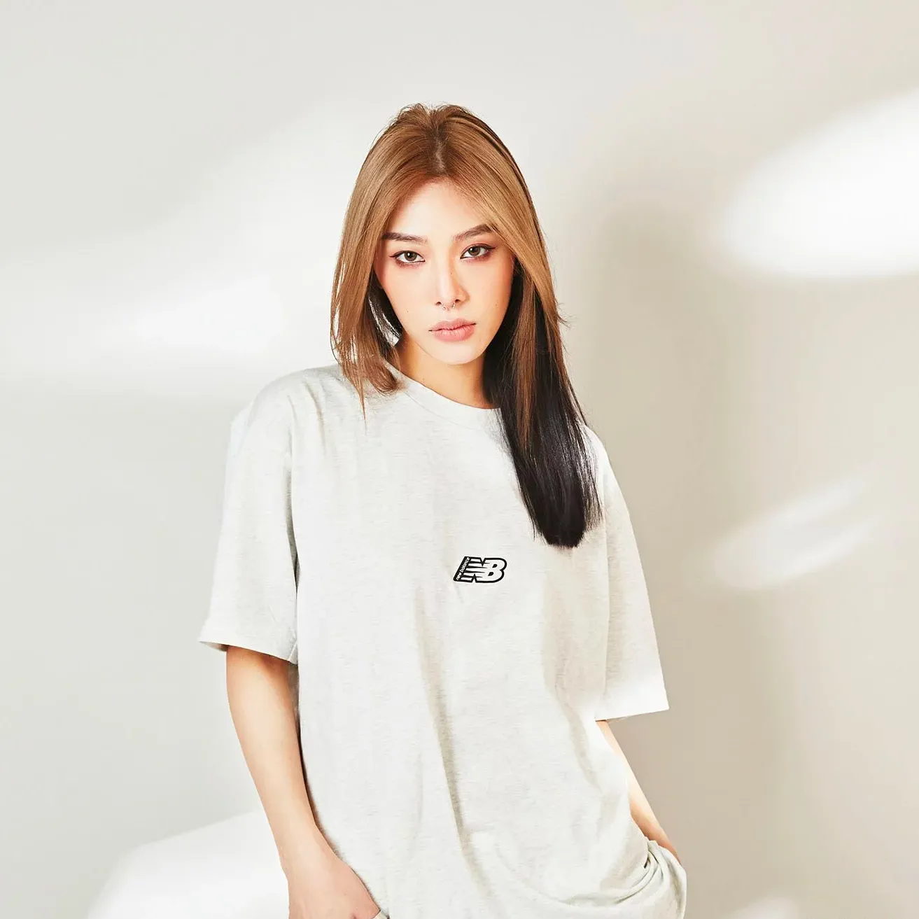 New Balance Essentials Graphic Logo Tee [MT23514]