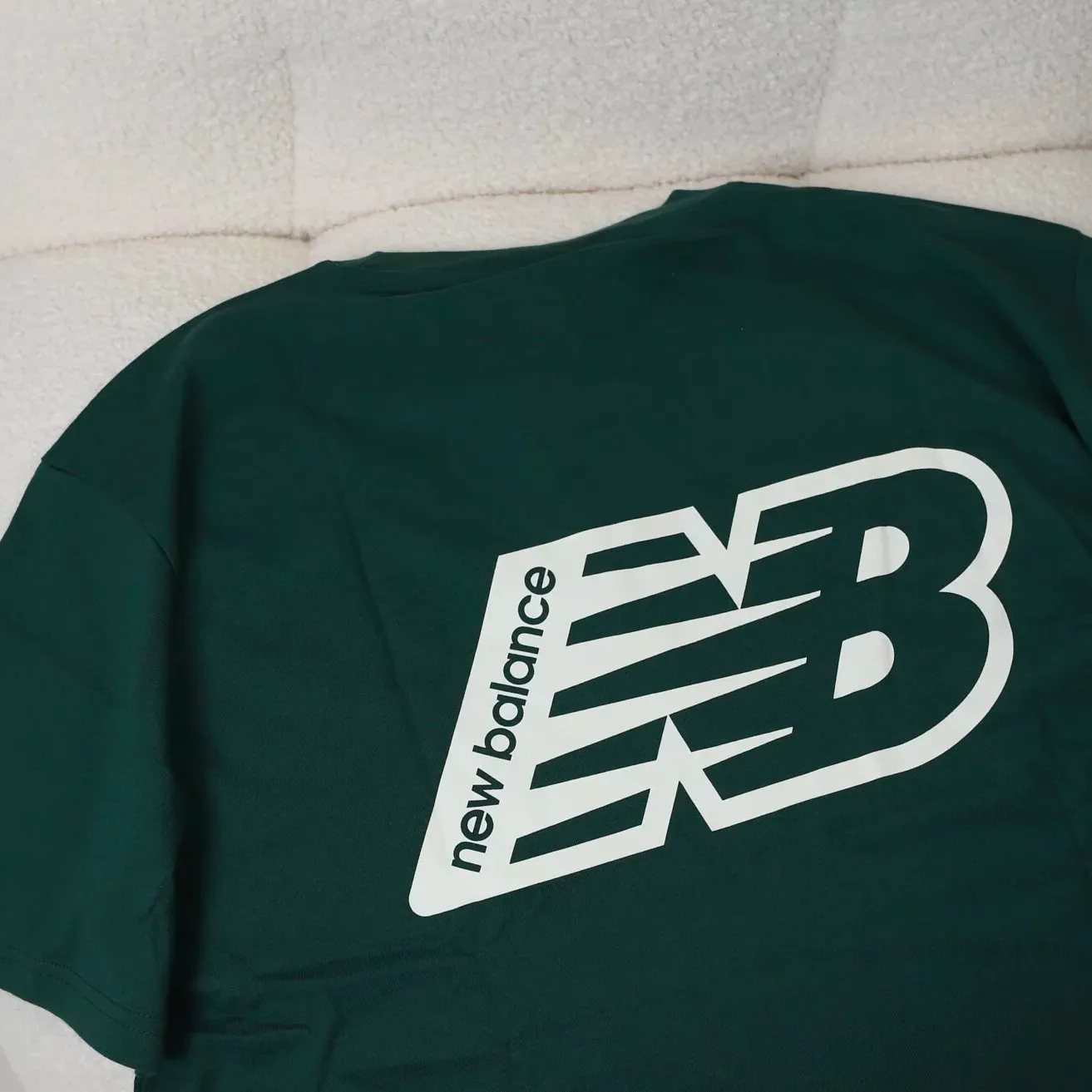 New Balance Essentials Graphic Logo Tee [MT23514]