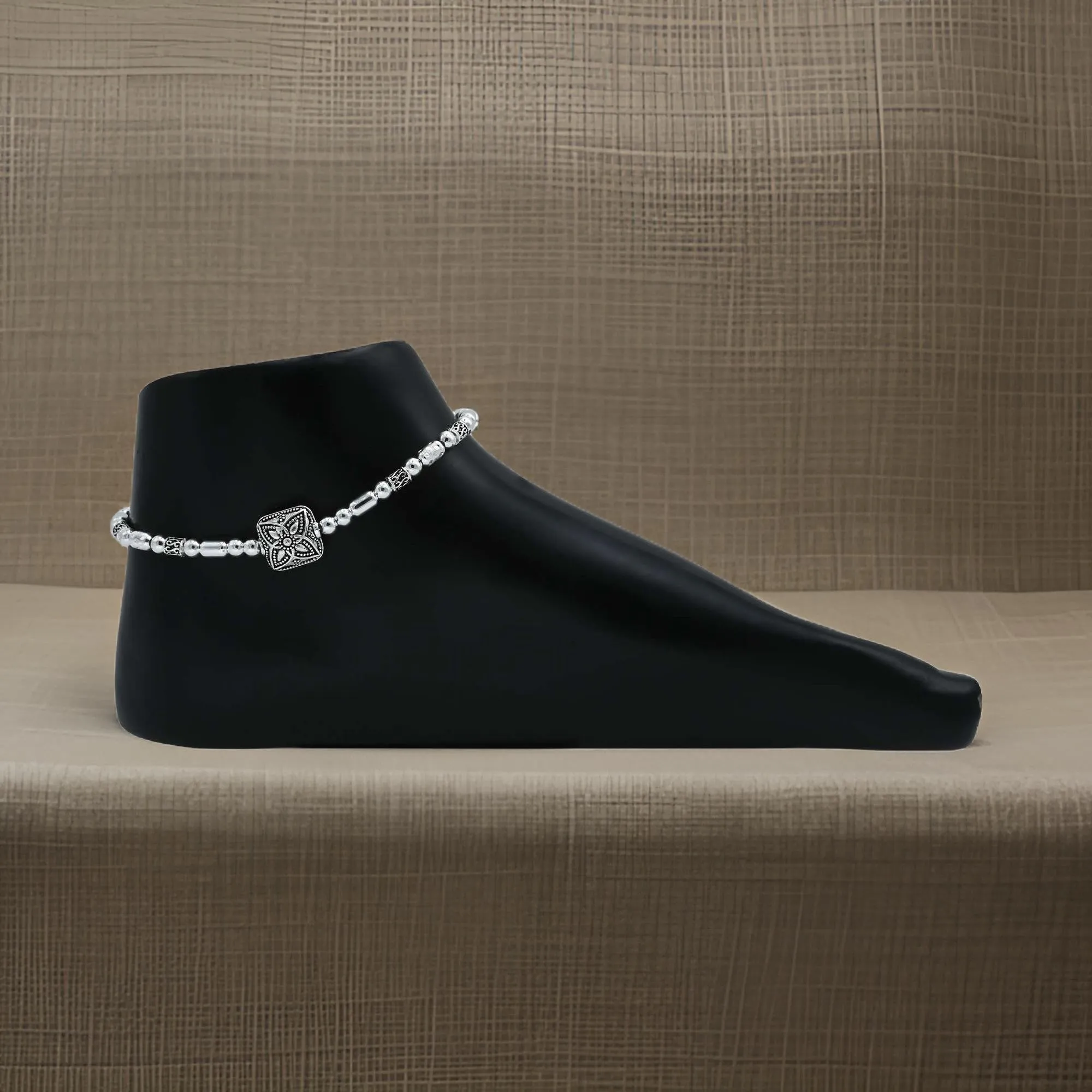 Silver Classic Flower Design Anklet for Girls