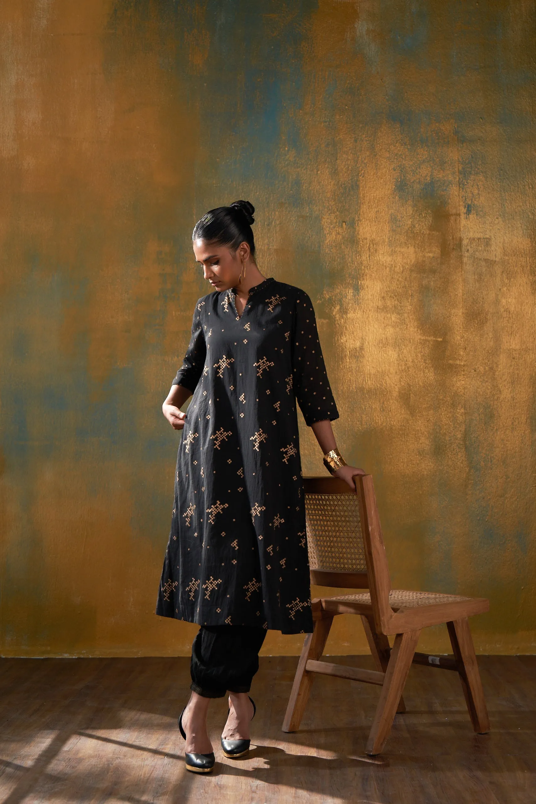 Siyah & Gold Printed Classic Kurta