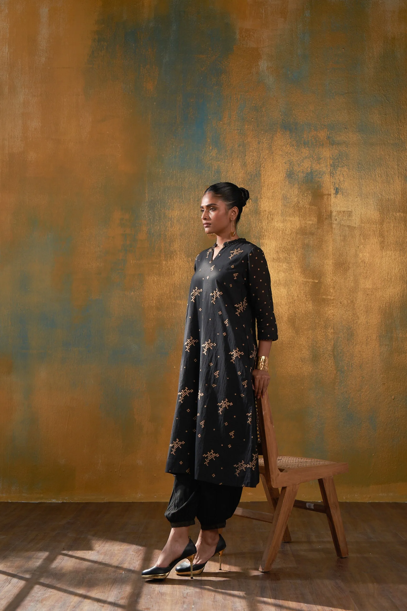 Siyah & Gold Printed Classic Kurta